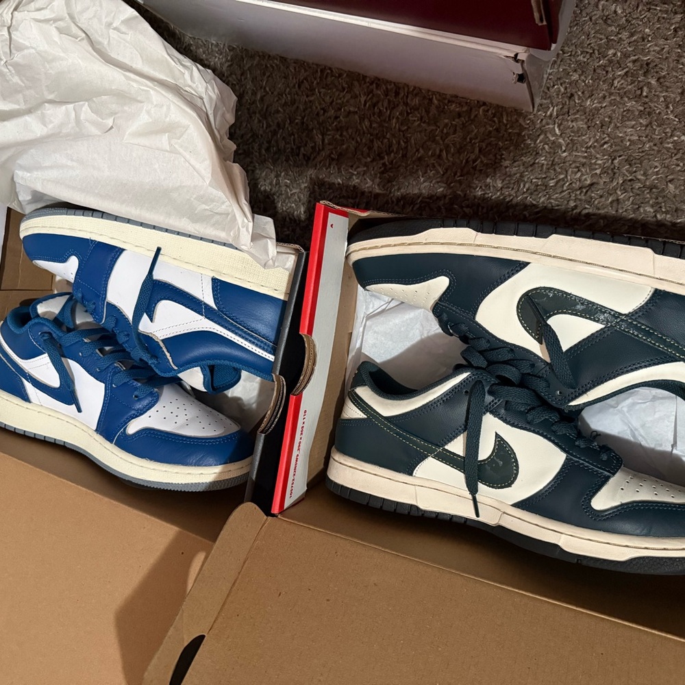 2 PAIRS OF NIKE DUNKS